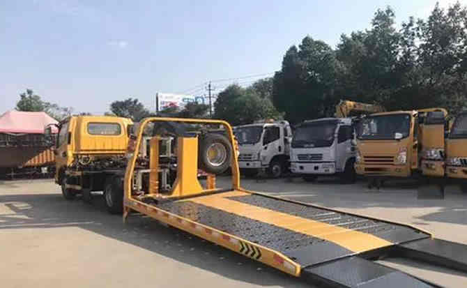 宁明汽车中途维修案例